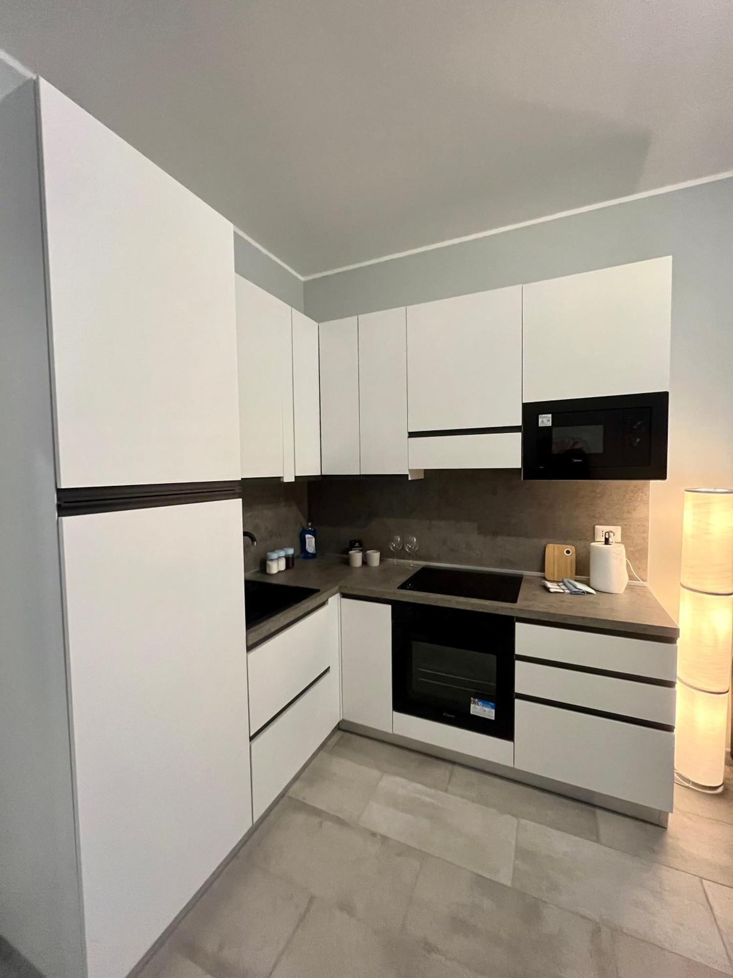Residenza Elegante - A 5 Fermate Dal Duomo Villa Milano Exterior foto